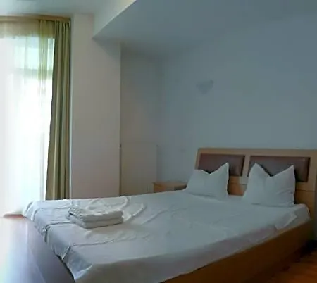 Summerland 4* Mamaia